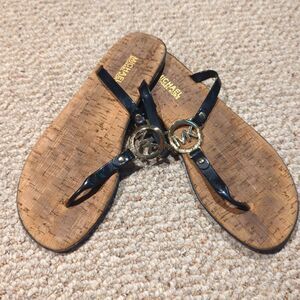 Michael Kors MK Logo Charm Jelly Flip Flop Sandals Womens 10M Black Thong Cork